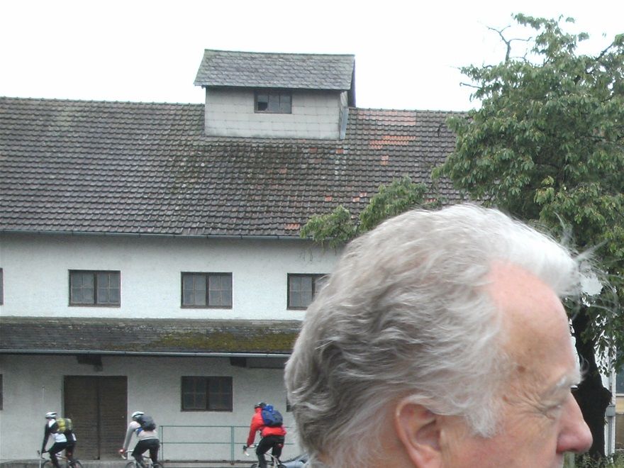 Radioflohmarkt in Taufkirchen vl Volker, Leo (+), Konrad (+)