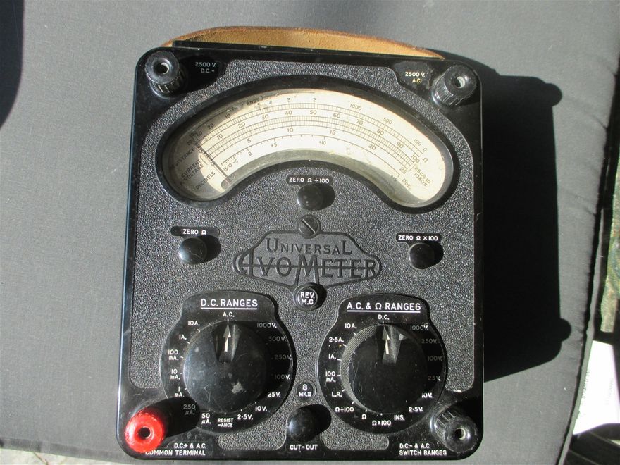 Das waren noch Zeiten.....und Preise ! AVO-Meter = Ampere-Volt-Ohmmeter