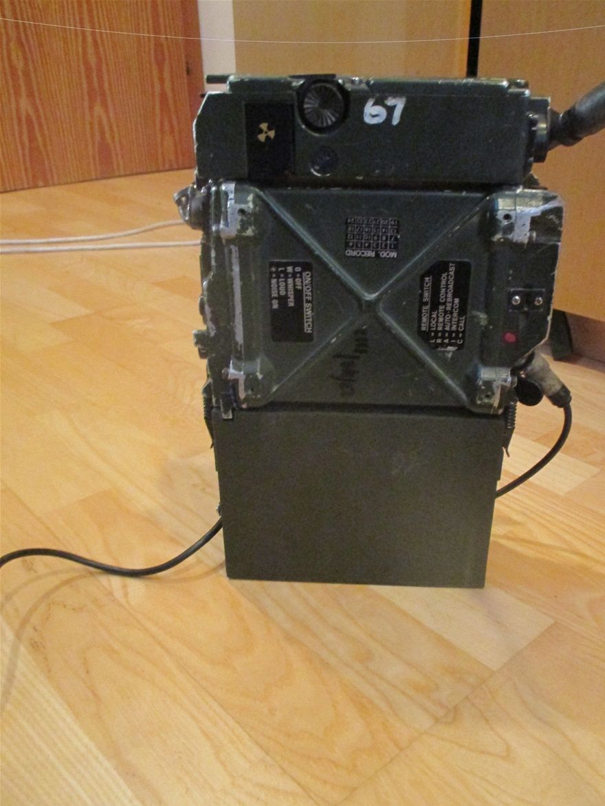 PRC-351 für tragbaren Betrieb auf den AFU-Bändern 6 und 4 Meter