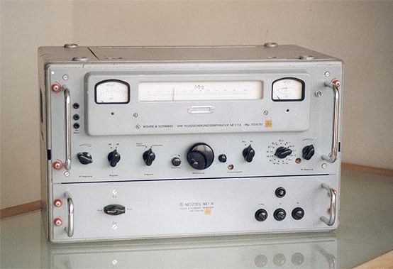 Der NE-1 von Rohde und Schwarz: Häusl bauen oder Empfänger kaufen, das war hier die Frage !