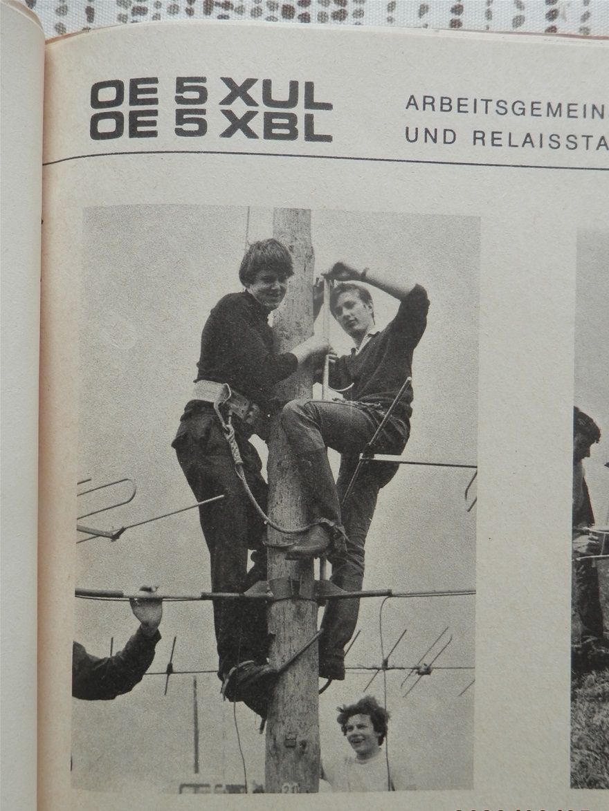 Links Fritz, OE5BIL, heute VK6UZ, rechts OE5AUL (+) Peter. Fritz war anfangs der 1970-er Jahre Mitglied im OV Schärding.